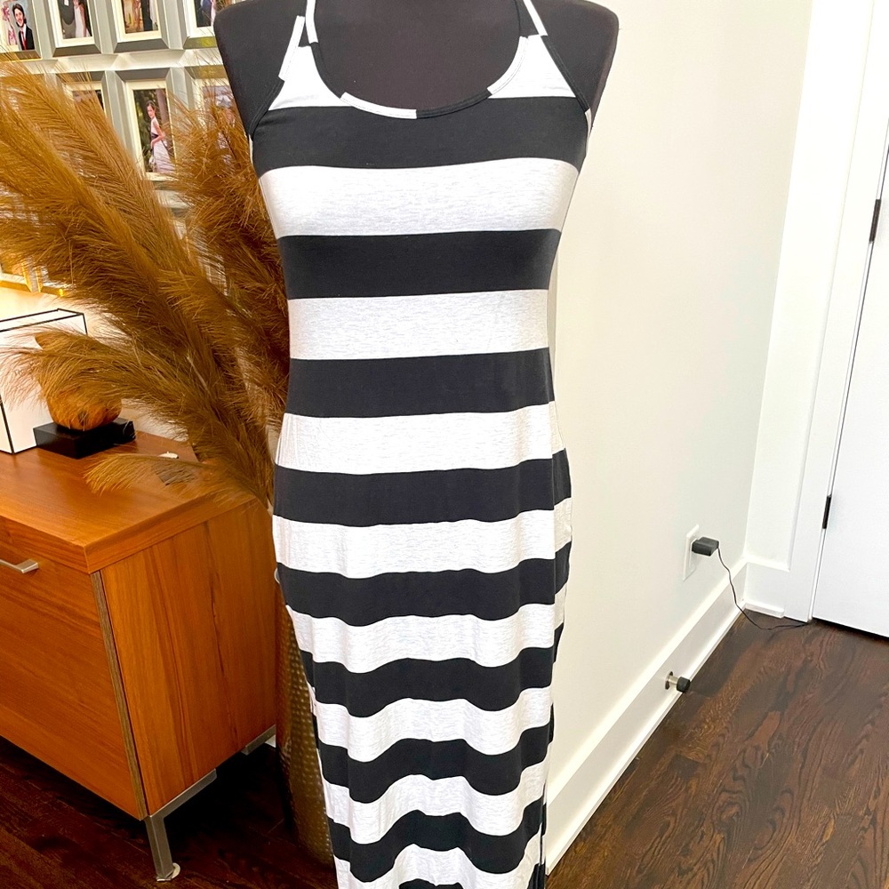 RARE Lululemon racer back  dress with side slits